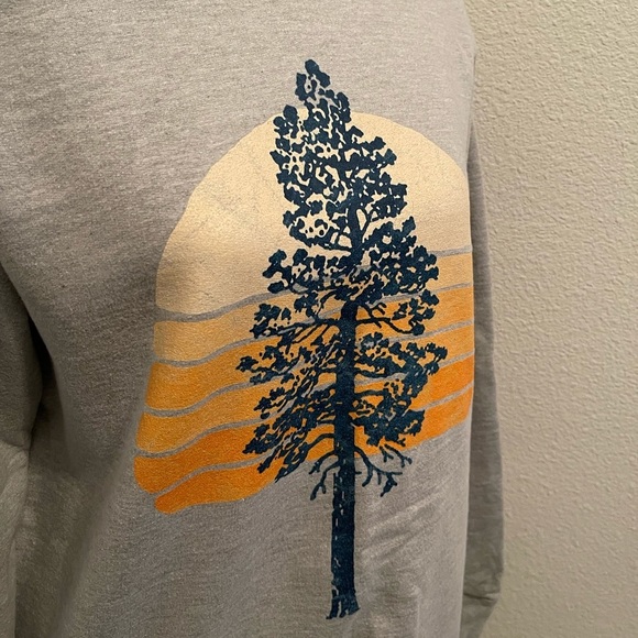 Vintage Tree & Sunset Distressed 80s Vibe Retro Sweatshirt - Size M - Picture 2 of 4